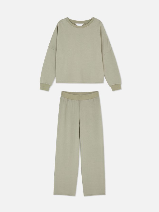 Sweatshirt and Joggers Set - Image 5