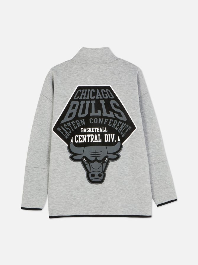 NBA Chicago Bulls Half-Zip Sweatshirt - Image 4