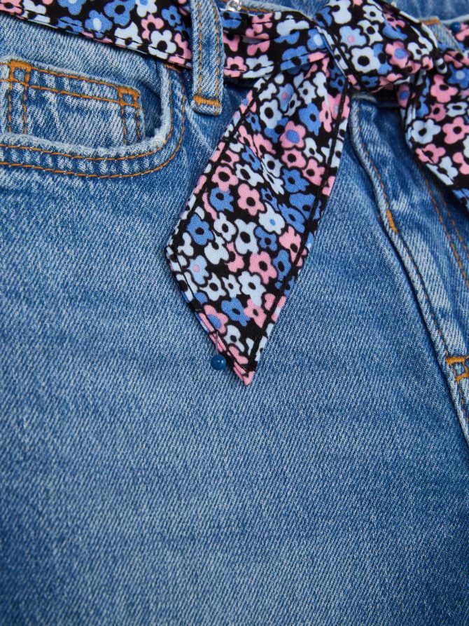 Floral Belted Jeans - Image 5