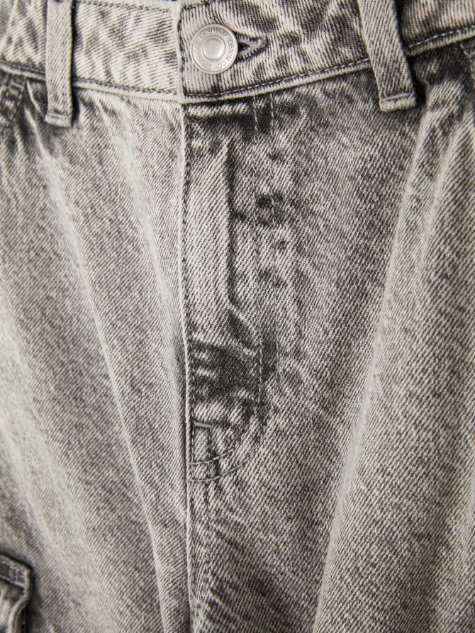 Wide Leg Cargo Jeans - Image 5