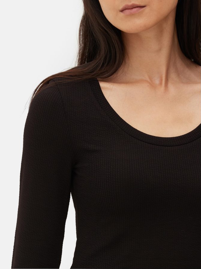 Scoop Neck Long Sleeve Crop Top - Image 3
