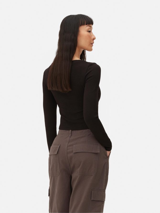 Scoop Neck Long Sleeve Crop Top - Image 4