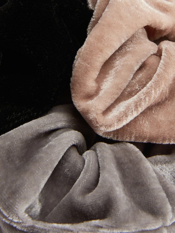 3-Pack Velvet Scrunchies - Image 2