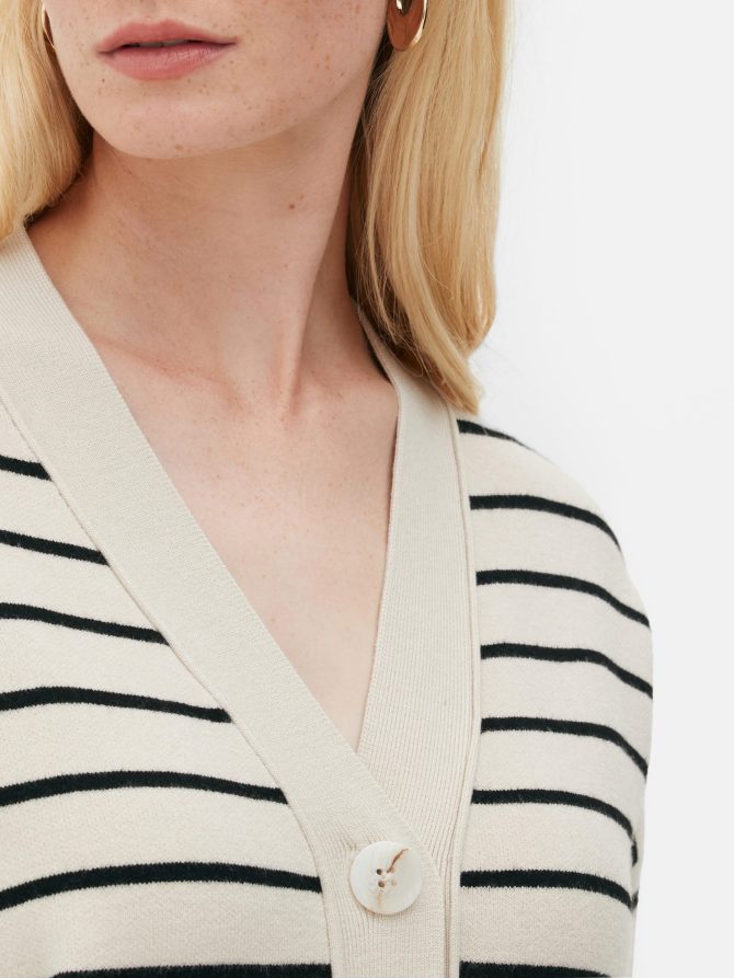 V-Neck Slouchy Boyfriend Cardigan - Image 3