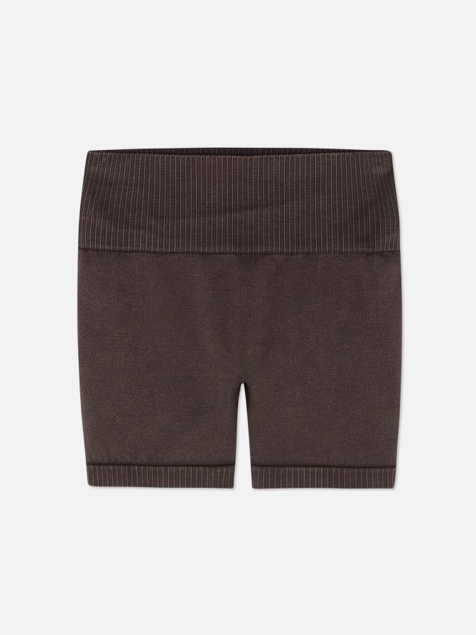 Seam Free Performance Shorts - Image 5