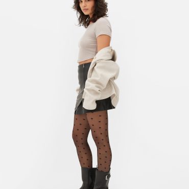 Ribbed Scoop Neck Cropped T-Shirt