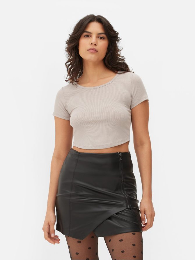 Ribbed Scoop Neck Cropped T-Shirt - Image 2